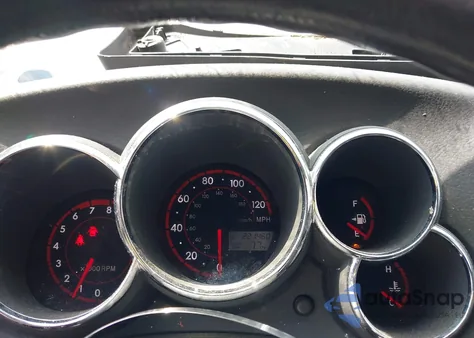 2008 Pontiac Vibe z USA, uszkodzony, nr VIN 5Y2SL67848Z423377